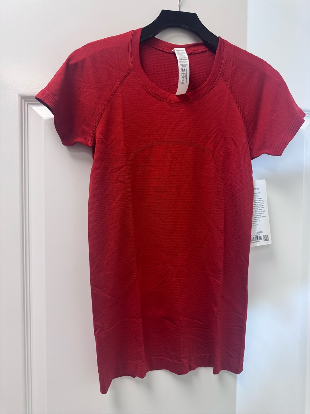 lululemon athletica Red Short Sleeve Tee